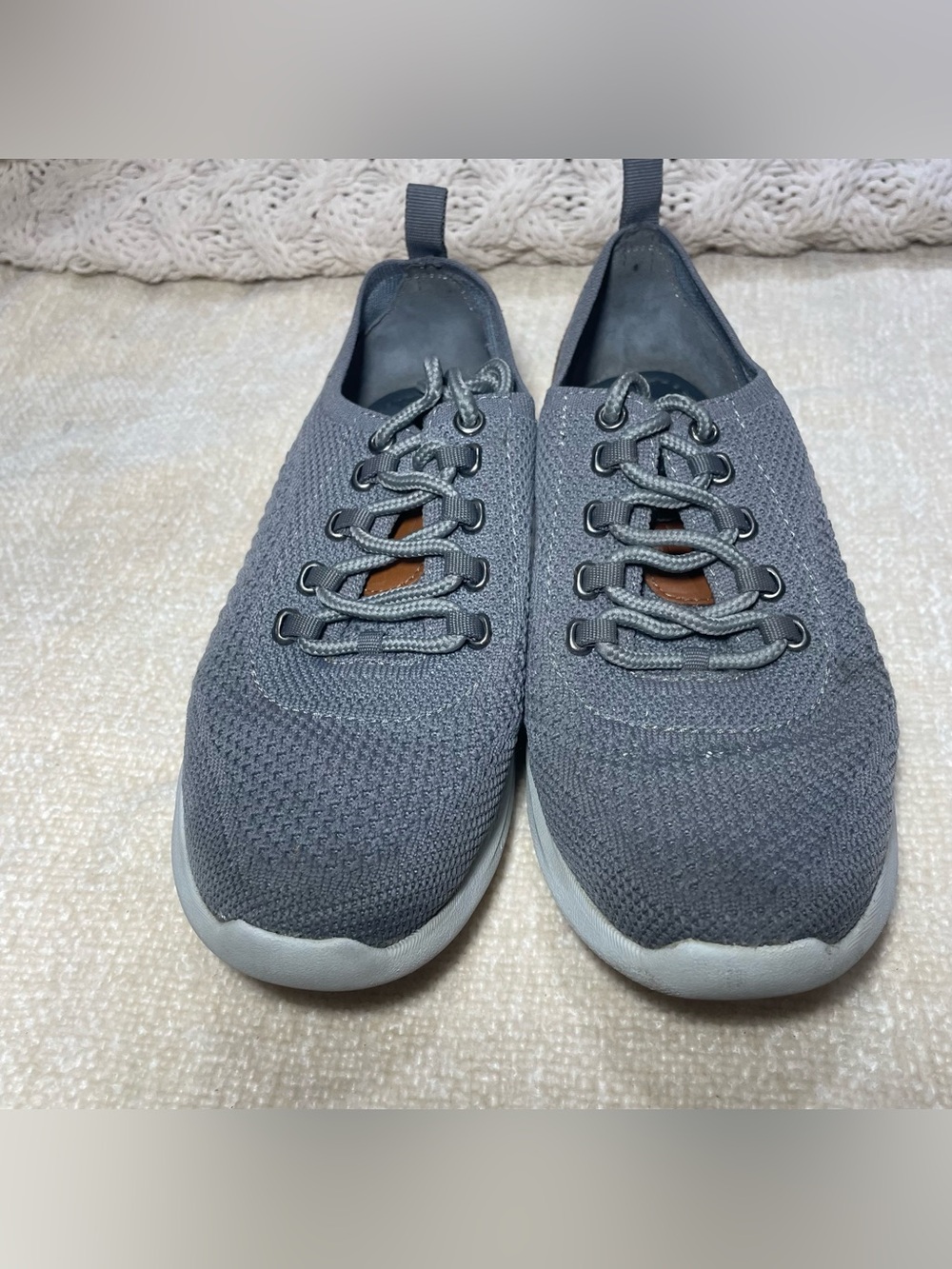 Johnston & Murphy Kids Gray Knit Slip-On Sneakers with Tan Heel Accent size 3.5 - Picture 2 of 11